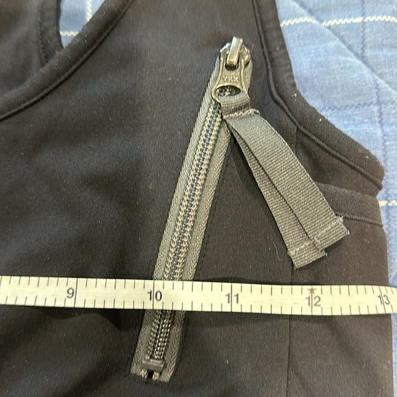 Gymshark Box Utility Bralette Size Medium - Picture 6 of 6